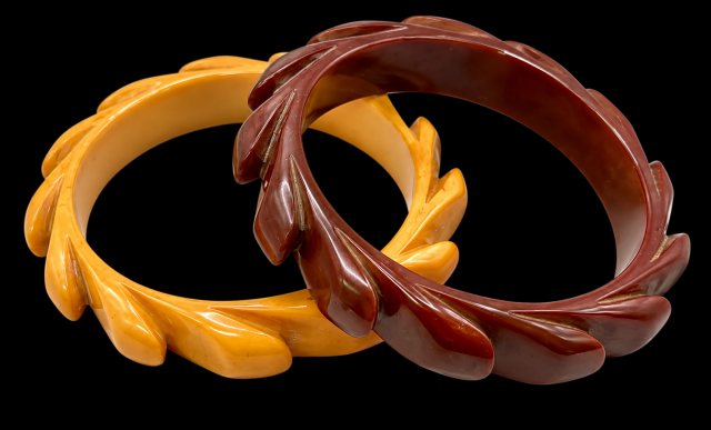BB122 brown and yellow 9/16" pinwheel bakelite bangles